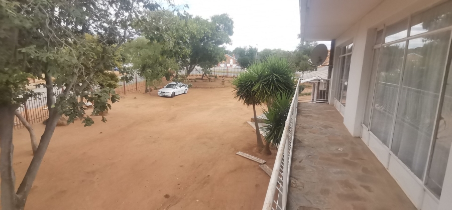 4 Bedroom Property for Sale in Roosheuwel North West